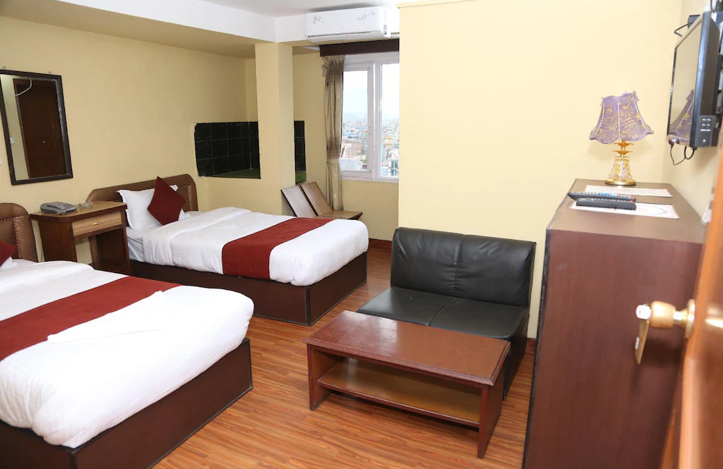 Hotel tour video thumbnail